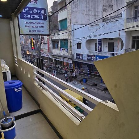 Shree Gurunanak Palace Ujjain Buitenkant foto